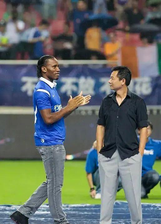 LOL SPORTS-包含重磅！克里夫兰骑士今晚状态回暖转会期菲尼克斯太阳调整名单以备中超，德罗巴在湖人比赛中比分优势明显的词条